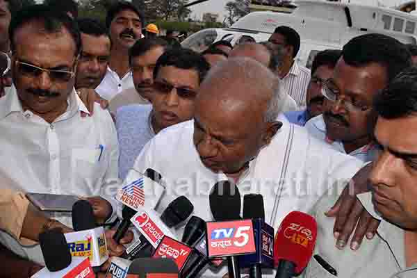 ಕೊಲೆಗಳಲ್ಲಿ ಸರ್ಕಾರದ ವೈಫಲ್ಯತೆ ಎದ್ದು ಕಾಣುತ್ತಿದೆ : ಎಚ್.ಡಿ.ದೇವೇಗೌಡ